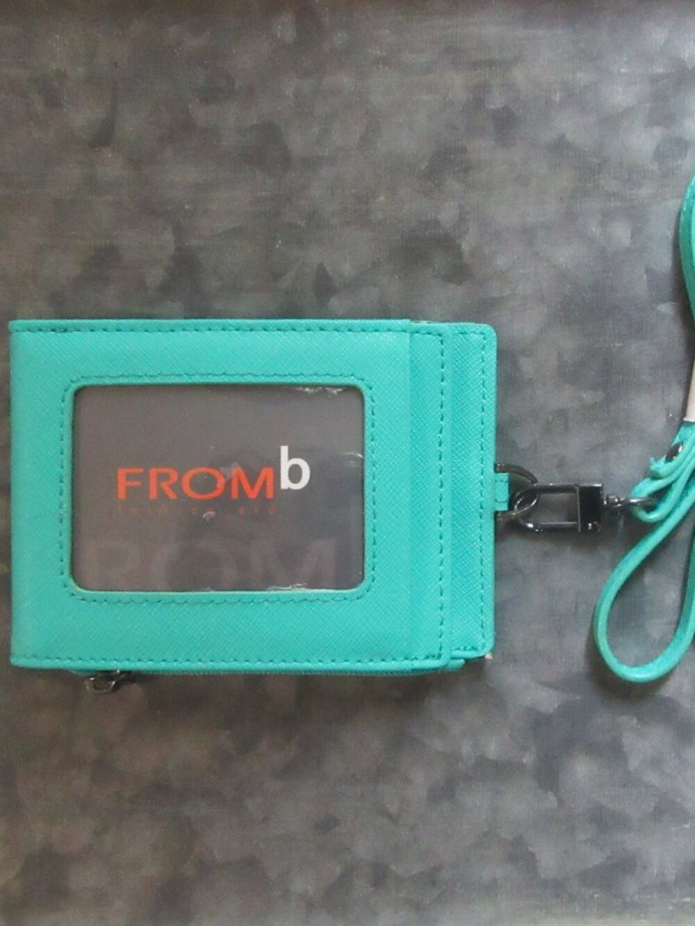 NWT Cowhide Leather Neckstrap ID/C.Card Holder w. Zipper Pocket in Turquoise - Picture 1 of 9